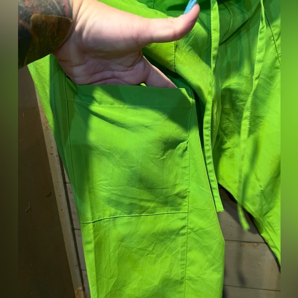 Lime green scrub pants - Picture 3 of 6